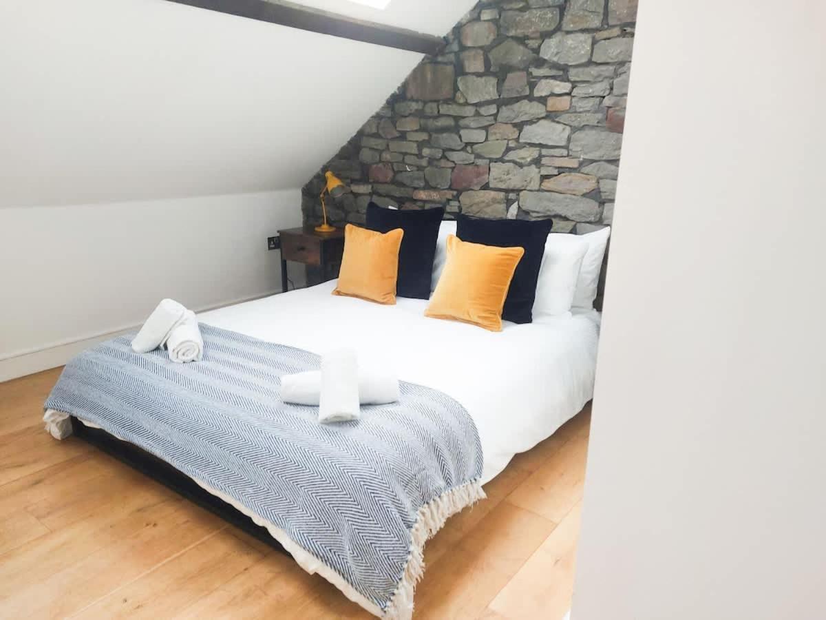 Converted Factory Loft Apartment Bristol Exterior photo