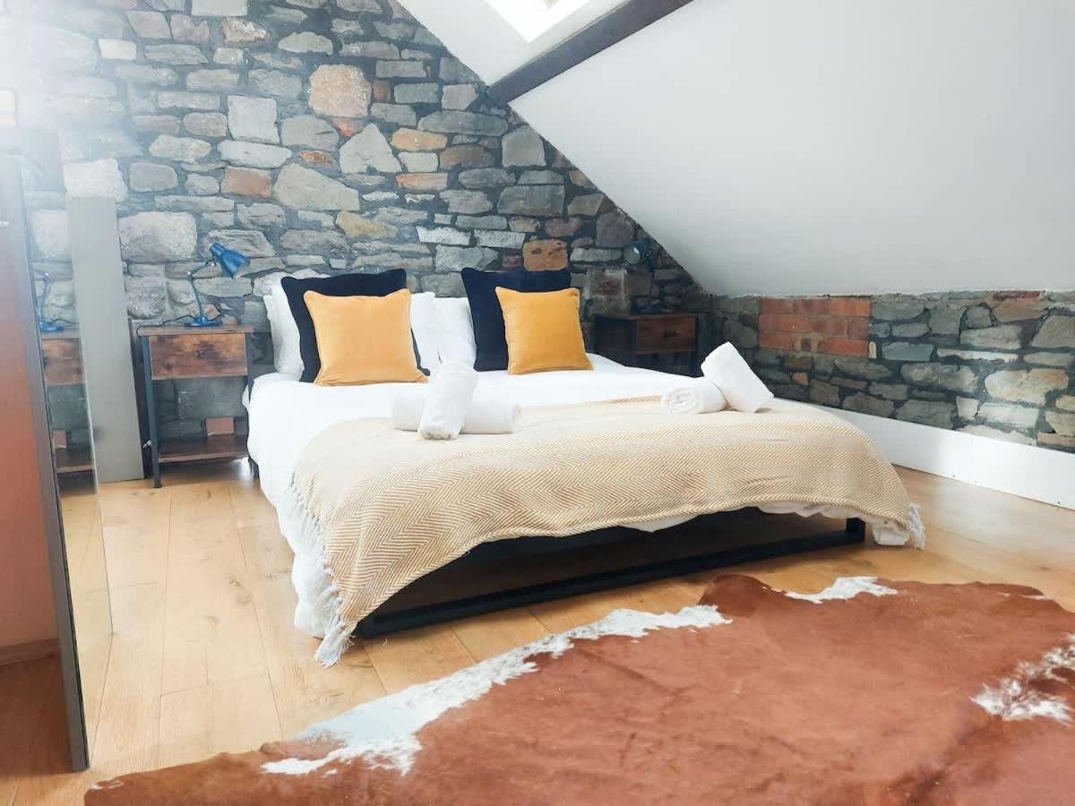 Converted Factory Loft Apartment Bristol Exterior photo