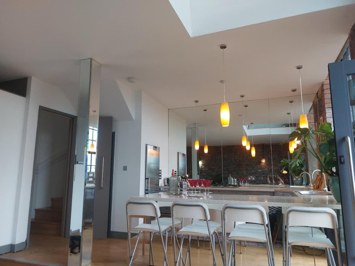 Converted Factory Loft Apartment Bristol Exterior photo