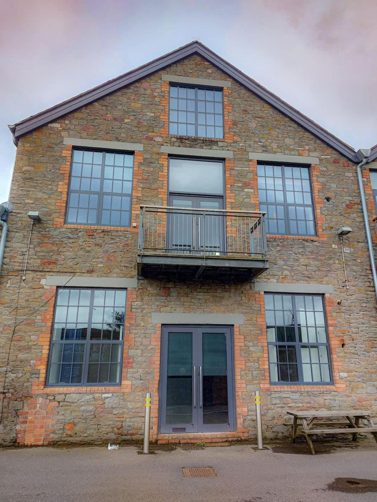 Converted Factory Loft Apartment Bristol Exterior photo