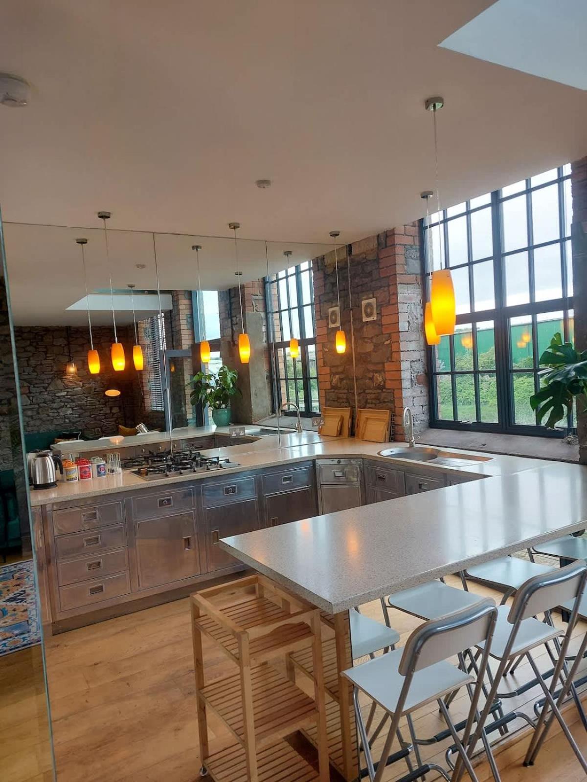 Converted Factory Loft Apartment Bristol Exterior photo
